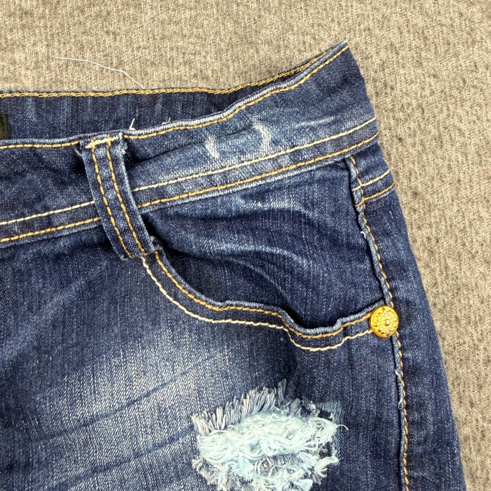 Southpole Distressed Studded Denim Shorts Women's Size 9 Blue Cut Off Y2K - Picture 7 of 14